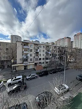 Kirayə verilir 2 otaqlı mənzil 40 m² — Bakı, Memar Əcəmi yanı 2 otaq 40.00 m²