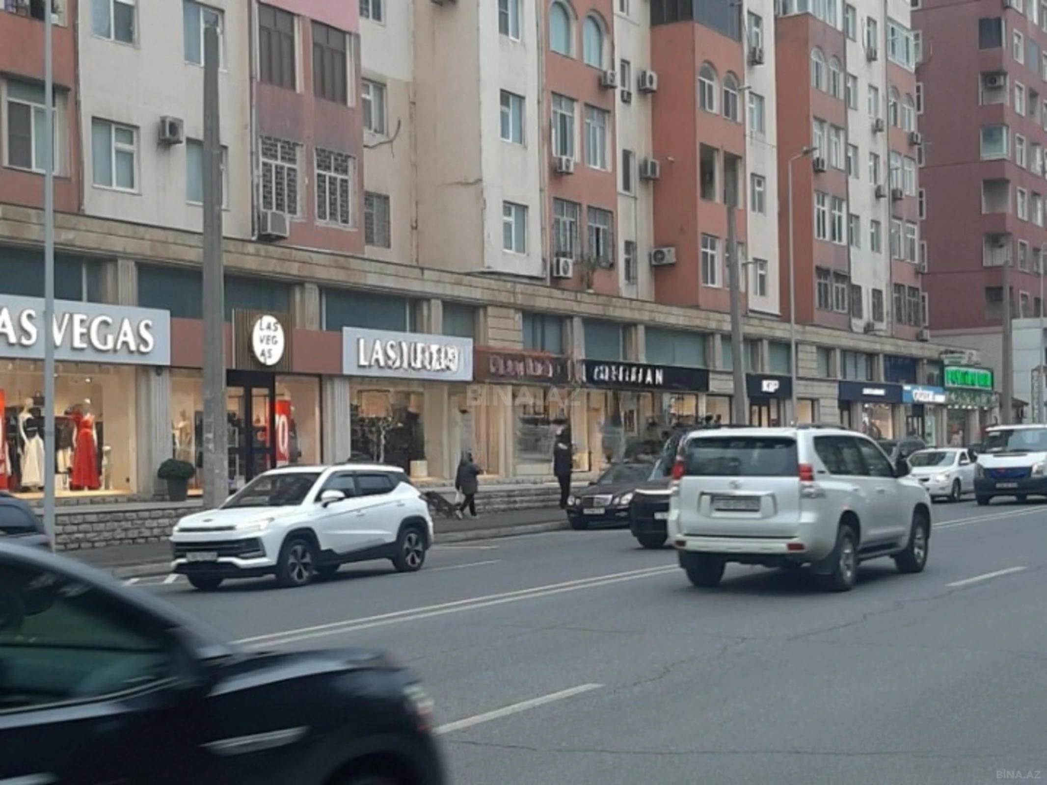 Kirayə verilir obyekt 600 m²