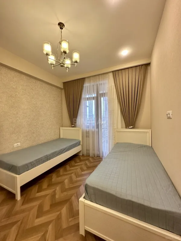 Satılır 3 otaqlı mənzil 95 m²