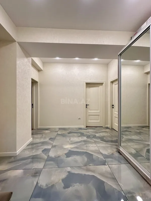 Satılır 3 otaqlı mənzil 95 m²