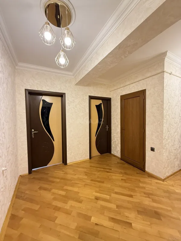 Satılır 2 otaqlı mənzil 62 m²