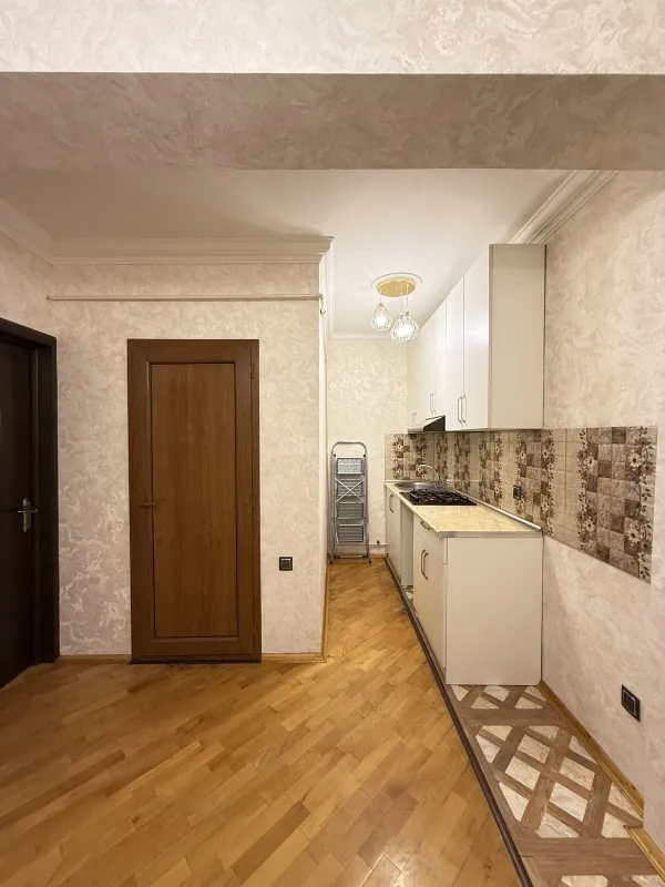 Satılır 2 otaqlı mənzil 62 m²