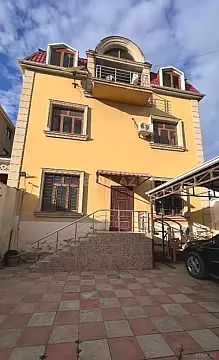 Satılır 7 otaqlı həyət evi 330 m² — Bakı, Badamdar 7 otaq 330.00 m²