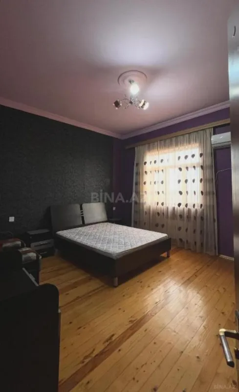 Satılır 7 otaqlı həyət evi 330 m²