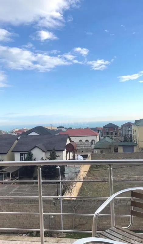 Satılır 7 otaqlı həyət evi 330 m²