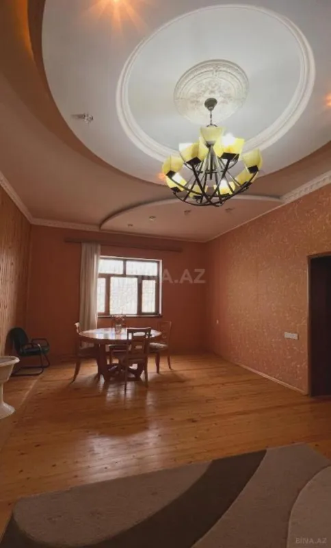 Satılır 7 otaqlı həyət evi 330 m²