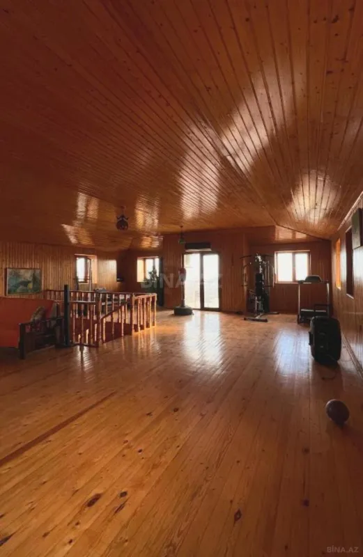 Satılır 7 otaqlı həyət evi 330 m²