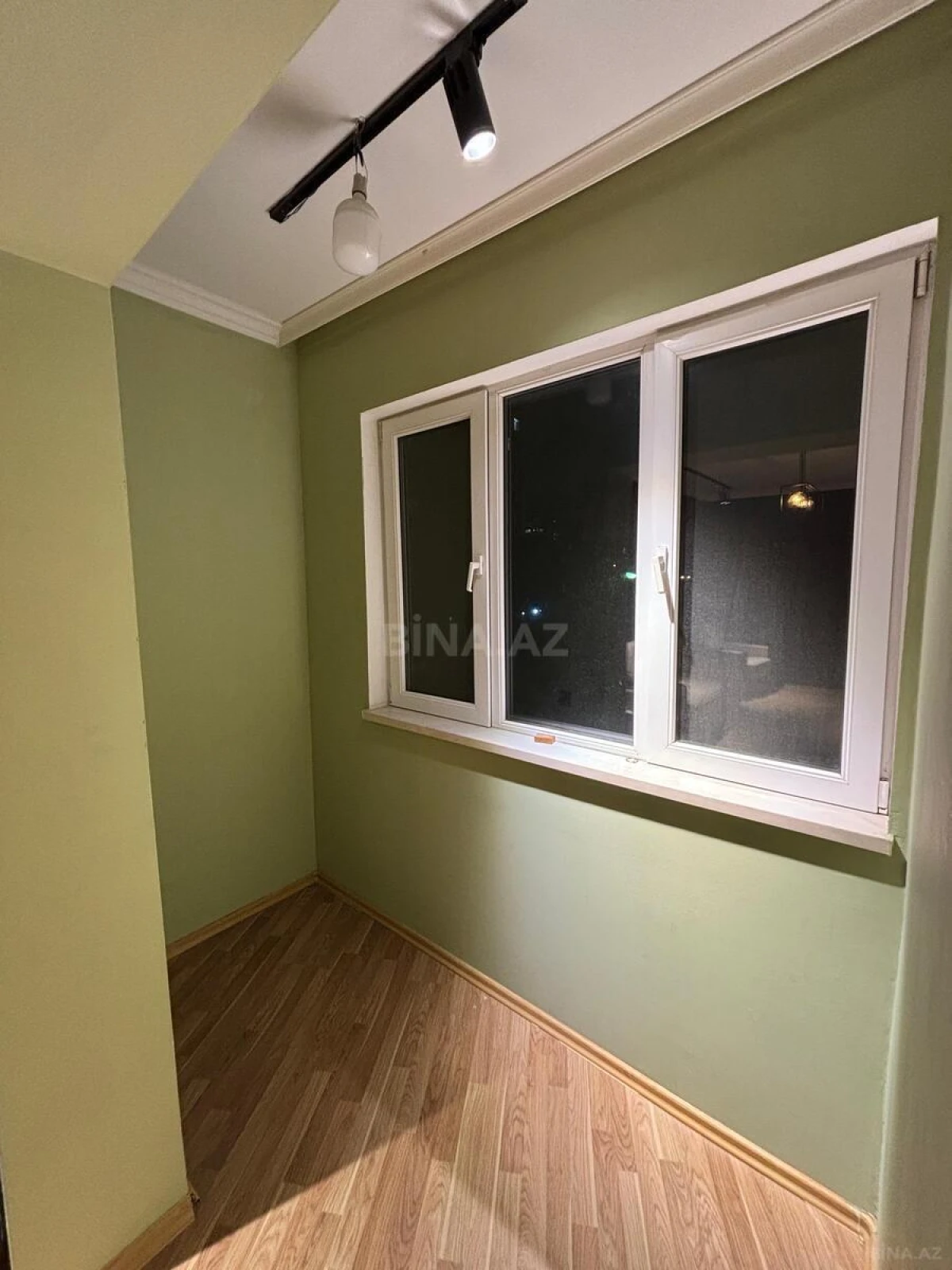 Kirayə verilir 2 otaqlı mənzil 87 m²
