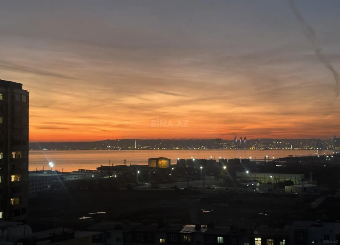 Satılır 2 otaqlı mənzil 90 m²