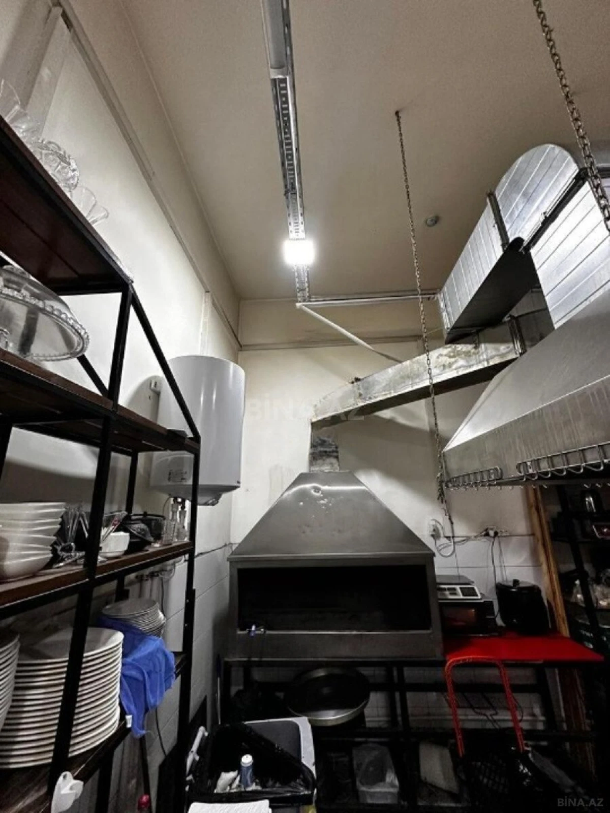 Kirayə verilir obyekt 160 m²