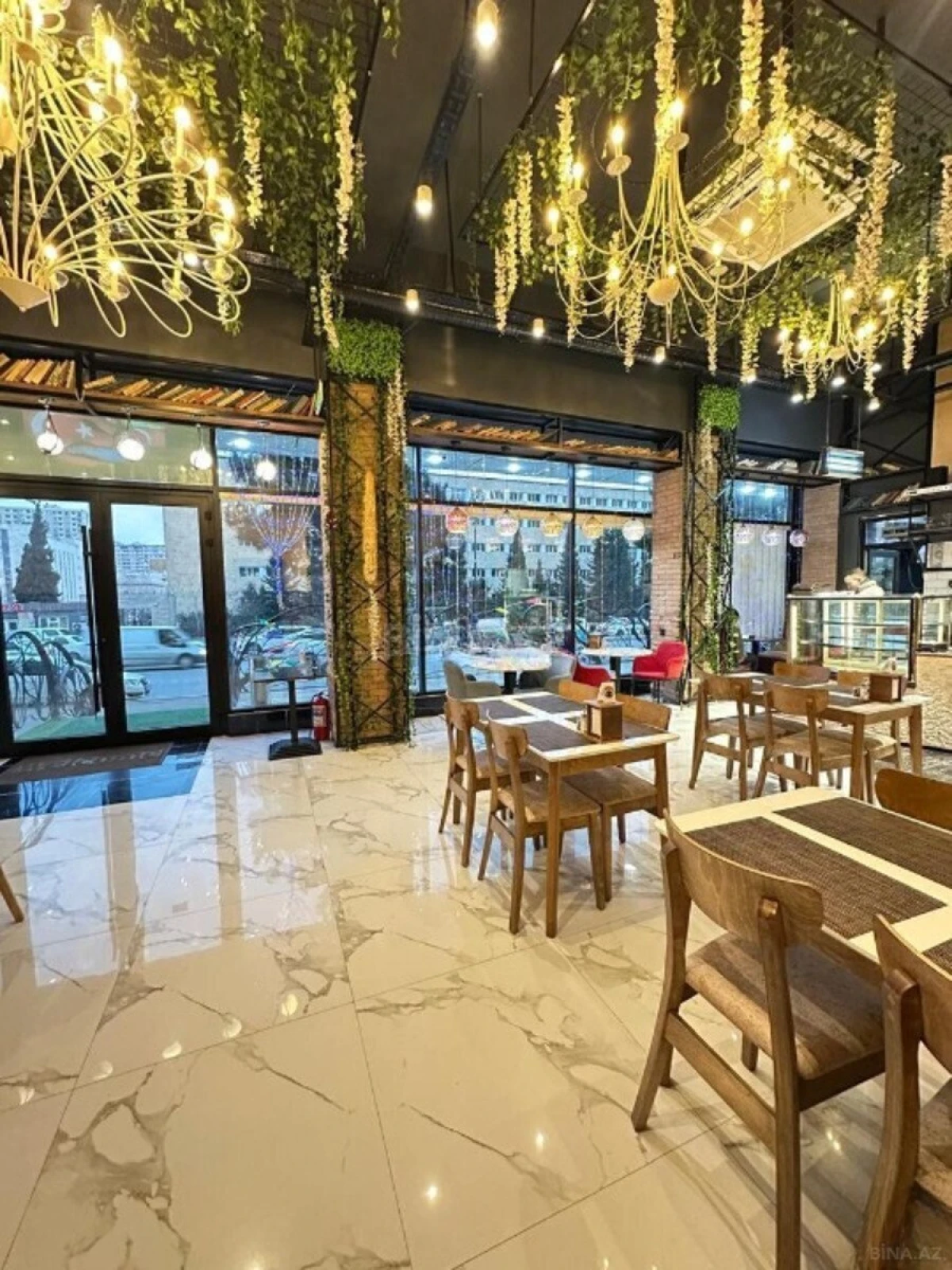 Kirayə verilir obyekt 160 m²