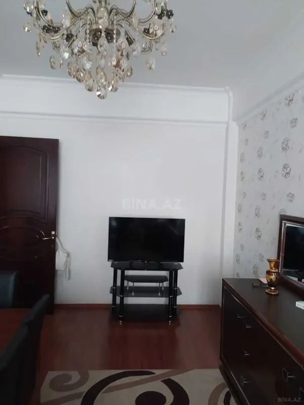 Satılır 2 otaqlı mənzil 70 m²