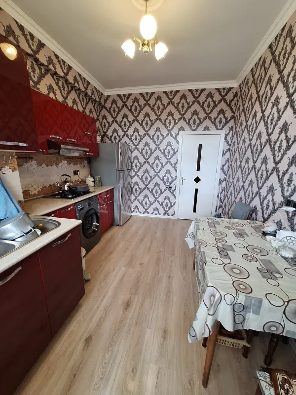 Satılır 1 otaqlı mənzil 55 m²