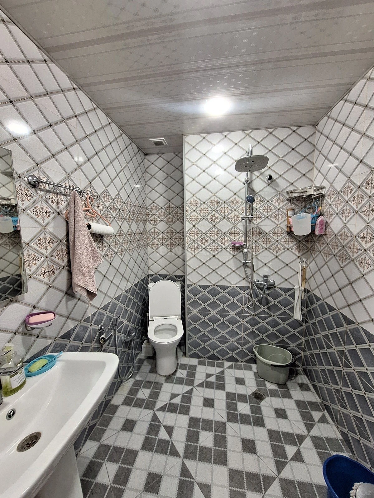 Satılır 1 otaqlı mənzil 55 m²