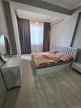 Kirayə verilir 2 otaqlı mənzil 78 m²