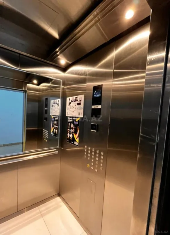 Satılır 4 otaqlı mənzil 180 m²