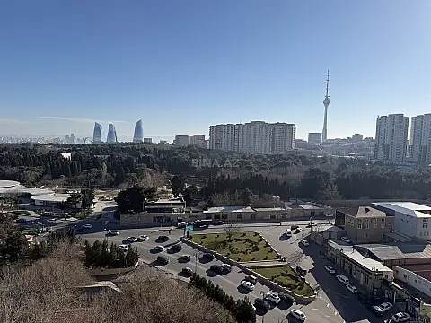 Satılır 3 otaqlı mənzil 140 m²