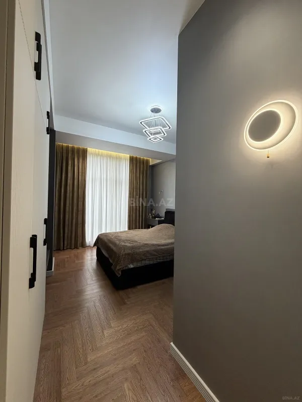 Satılır 3 otaqlı mənzil 140 m²