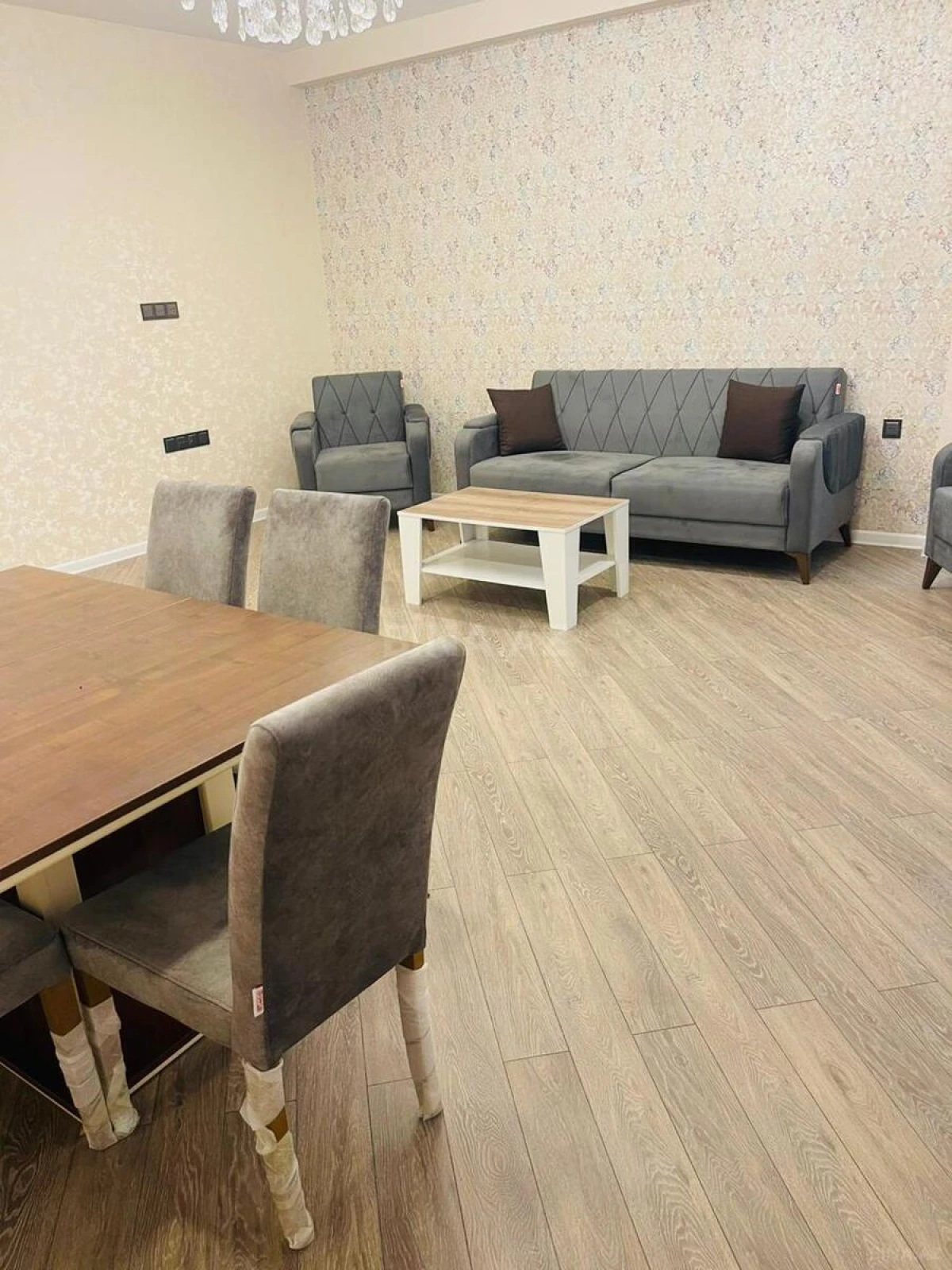 Kirayə verilir 3 otaqlı mənzil 110 m²