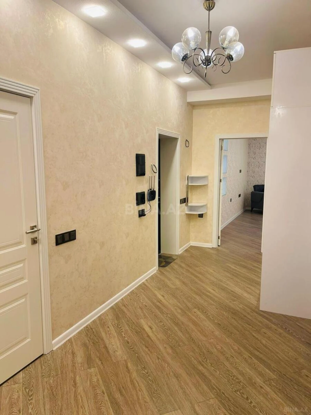 Kirayə verilir 3 otaqlı mənzil 110 m²