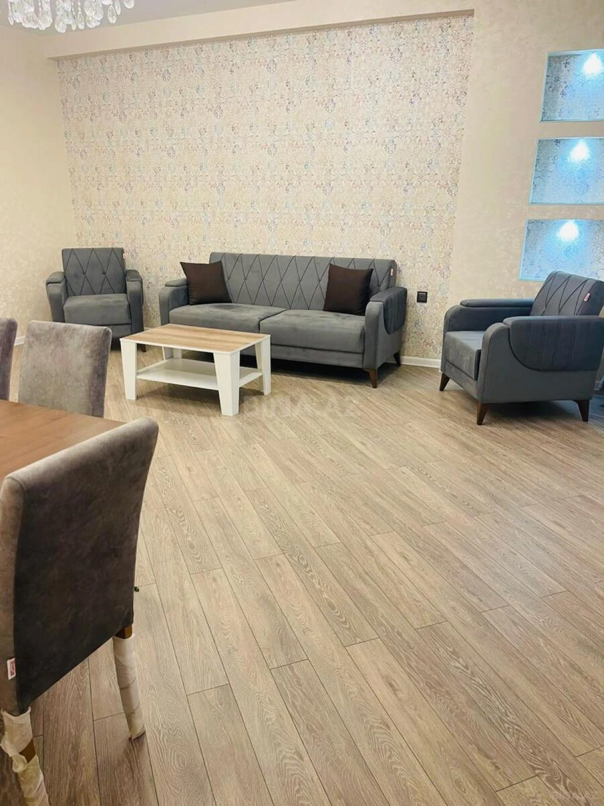 Kirayə verilir 3 otaqlı mənzil 110 m²