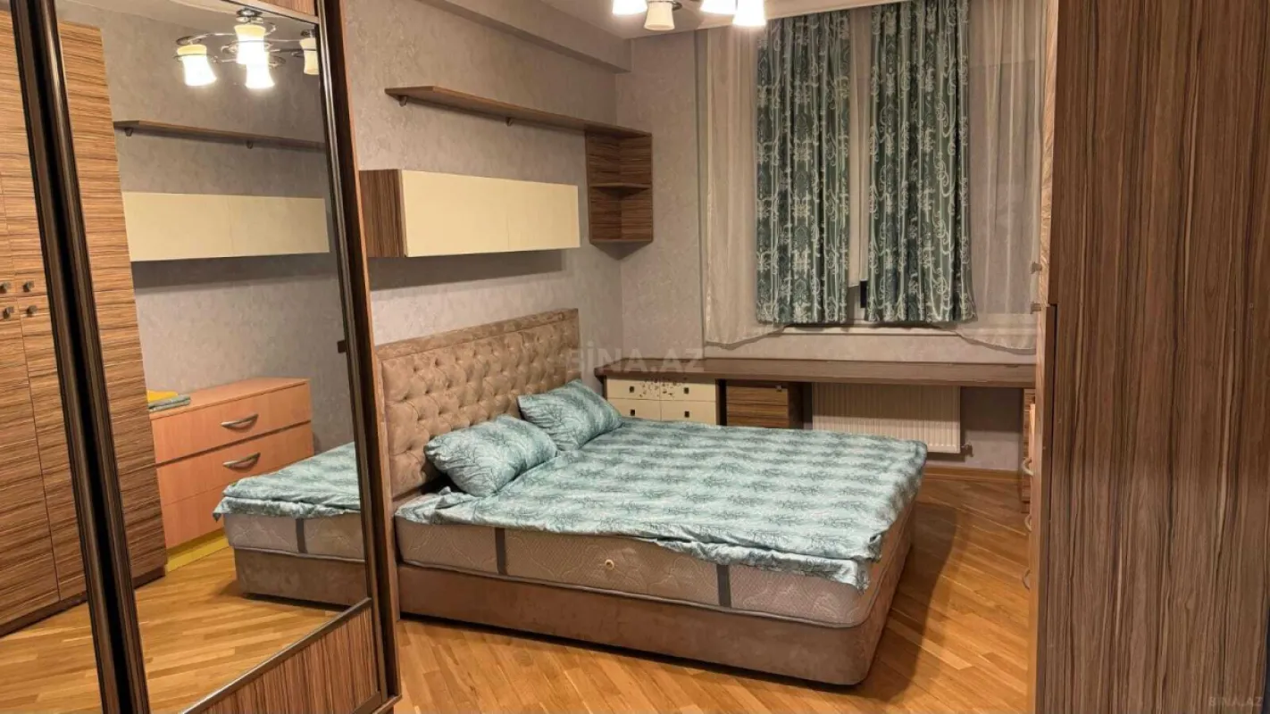 Kirayə verilir 3 otaqlı mənzil 110 m²