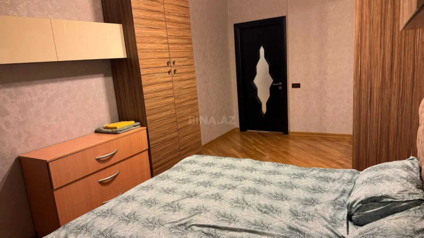 Kirayə verilir 3 otaqlı mənzil 110 m²