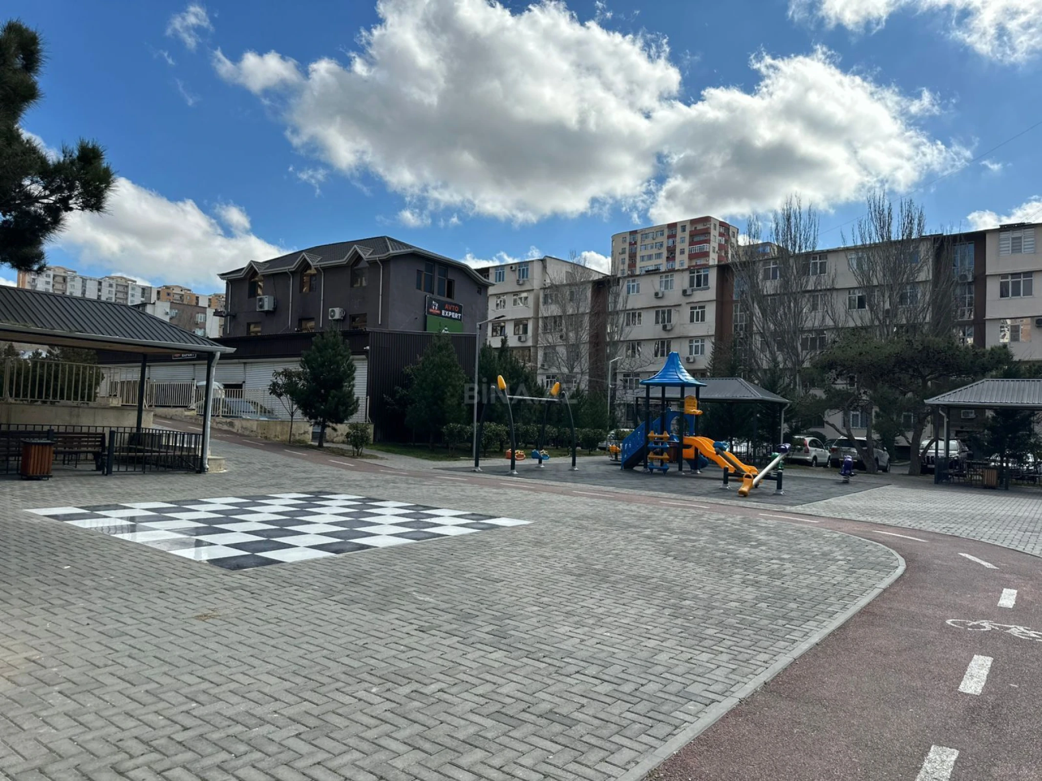 Satılır 3 otaqlı mənzil 90 m²