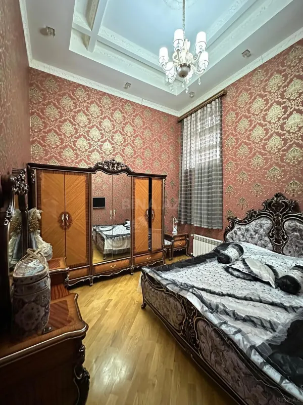 Kirayə verilir 2 otaqlı mənzil 80 m²