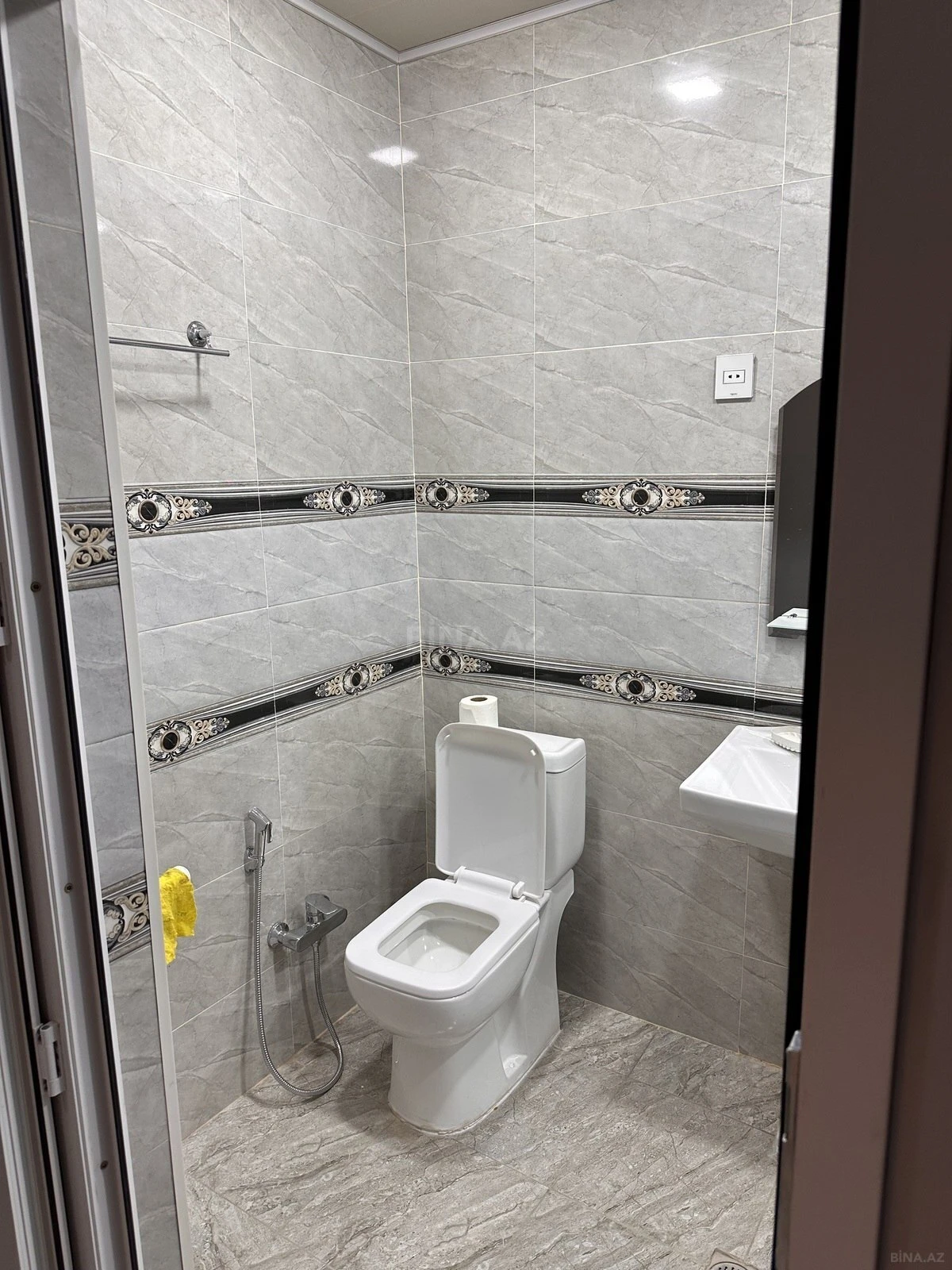Kirayə verilir 2 otaqlı mənzil 64 m²