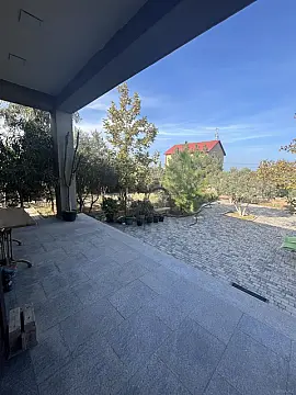 Satılır 6 otaqlı həyət evi 200 m²