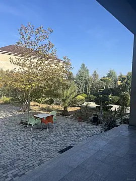 Satılır 6 otaqlı həyət evi 200 m²