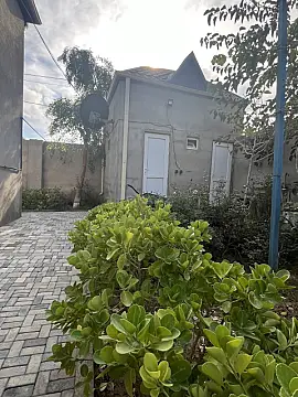 Satılır 6 otaqlı həyət evi 200 m²