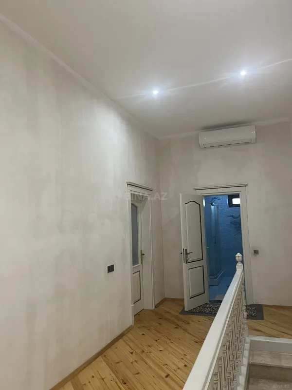 Satılır 6 otaqlı həyət evi 200 m²