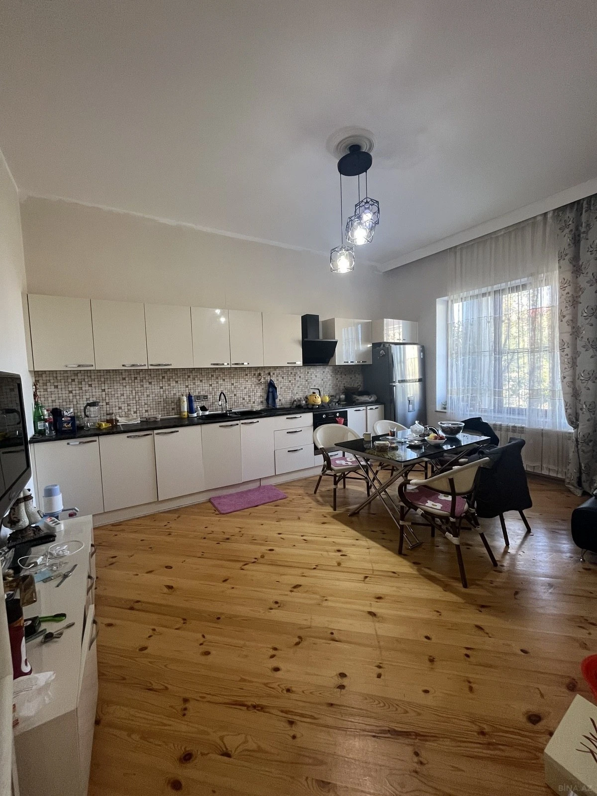 Satılır 6 otaqlı həyət evi 200 m²