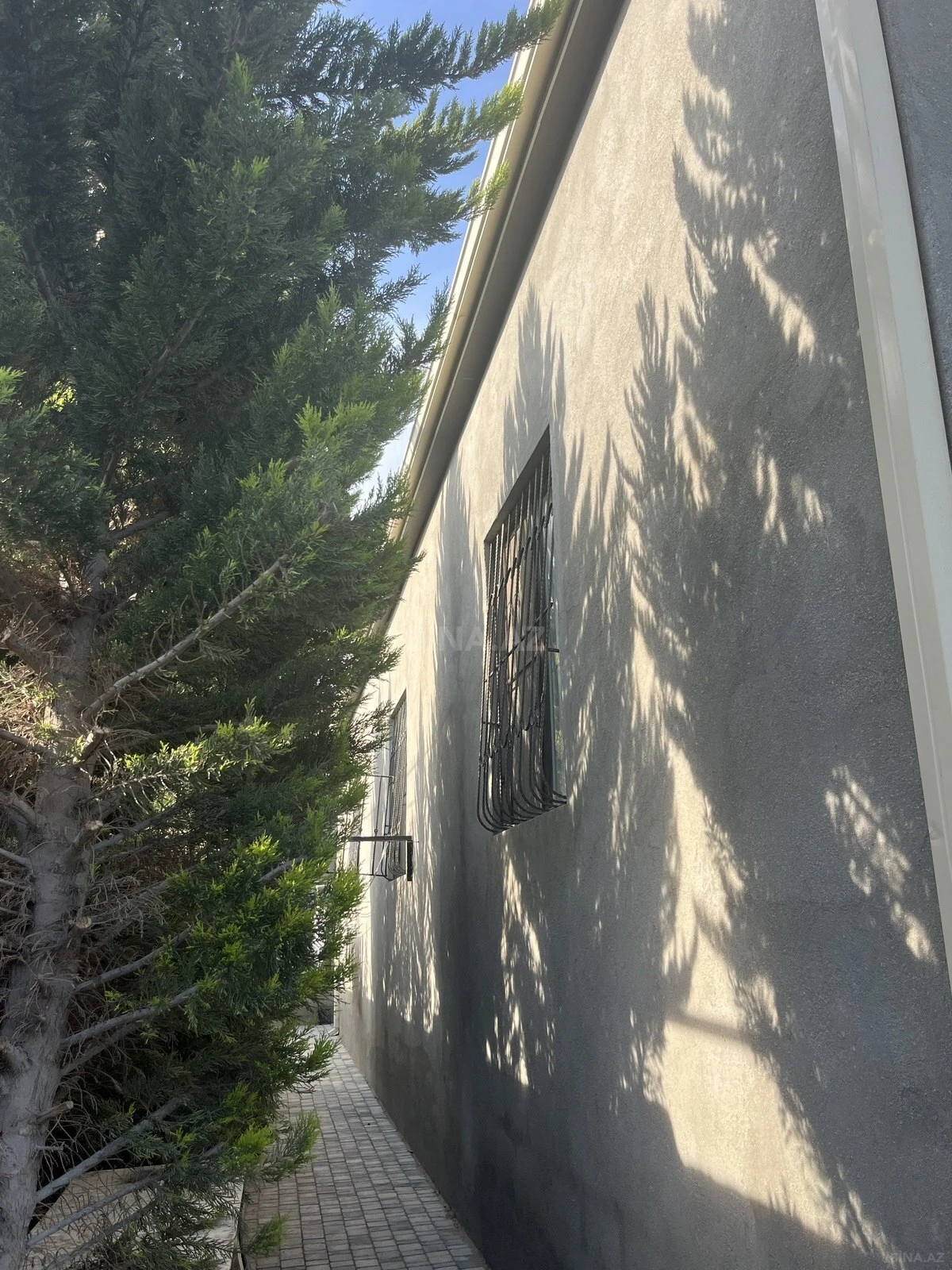 Satılır 6 otaqlı həyət evi 200 m²