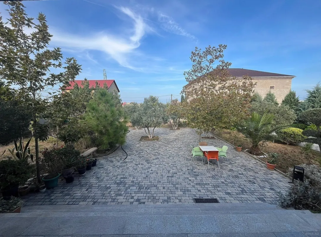 Satılır 6 otaqlı həyət evi 200 m²