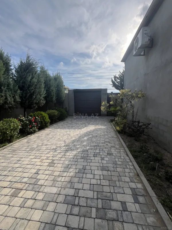 Satılır 6 otaqlı həyət evi 200 m²