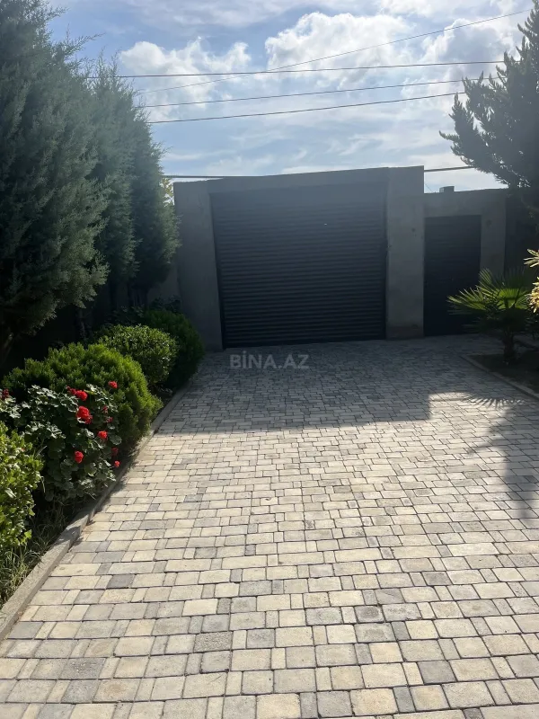 Satılır 6 otaqlı həyət evi 200 m²