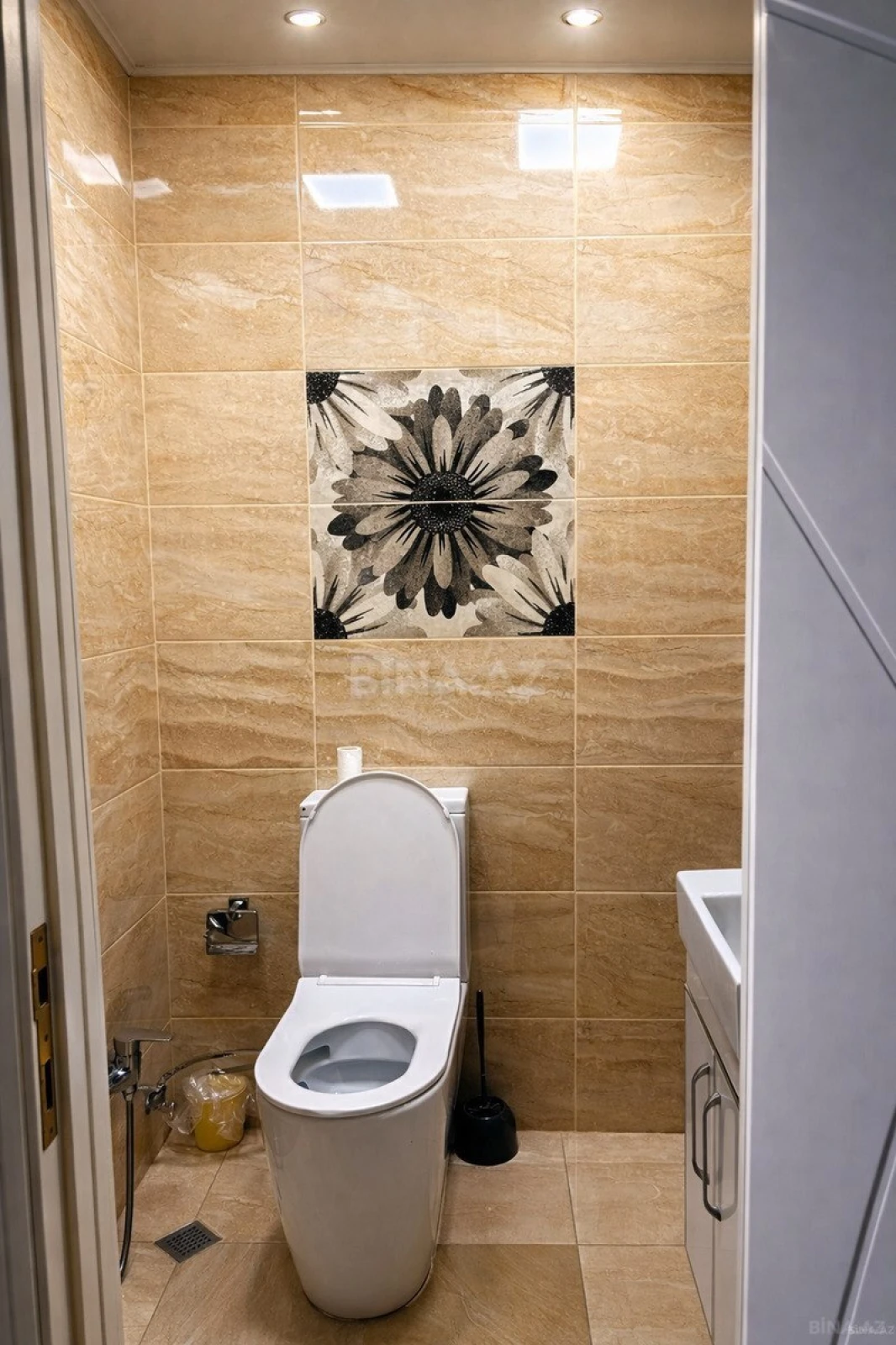 Satılır 3 otaqlı mənzil 116 m²