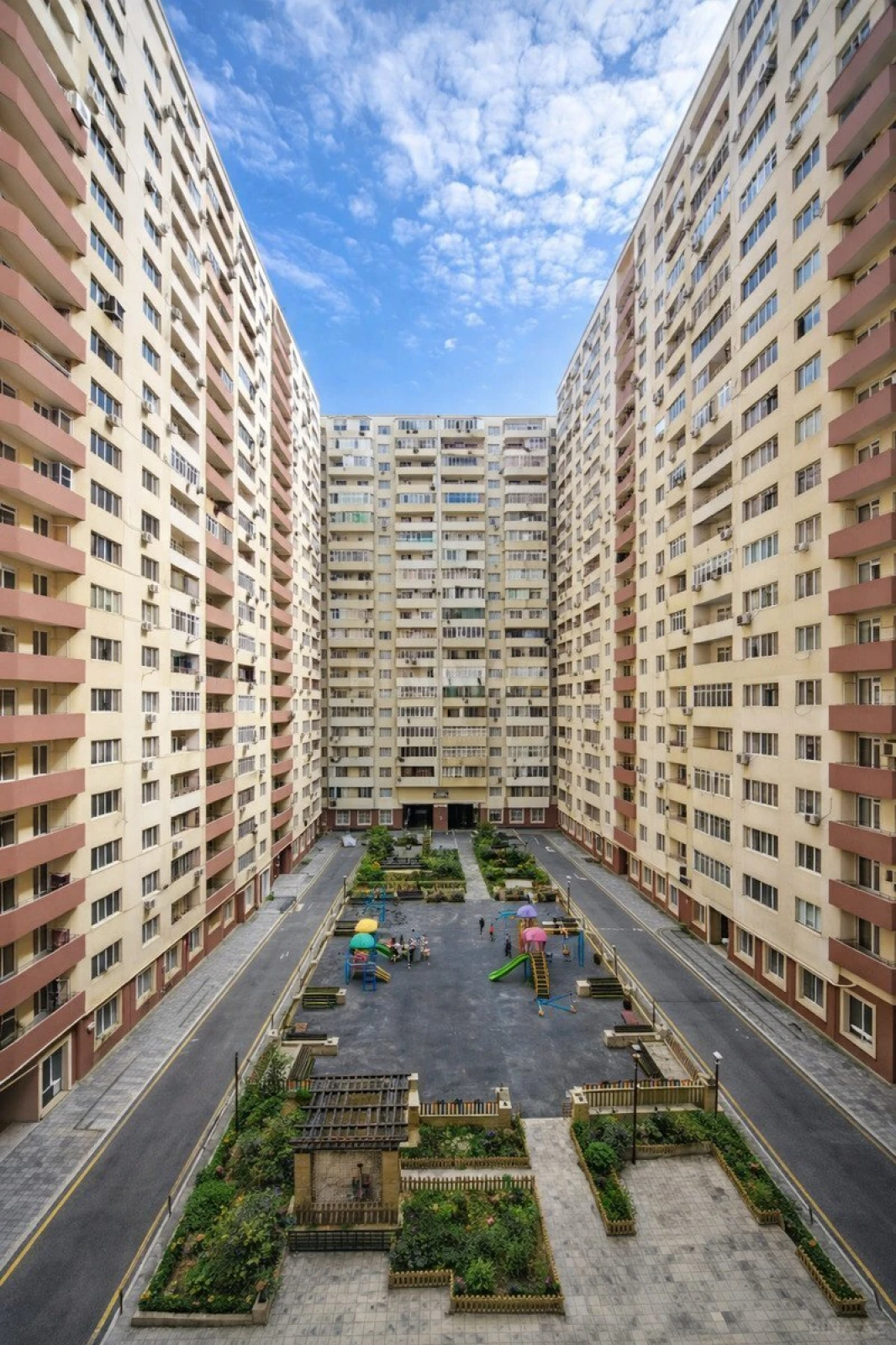 Satılır 3 otaqlı mənzil 116 m²