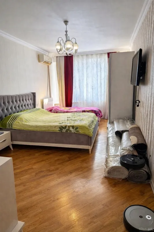 Satılır 3 otaqlı mənzil 116 m²