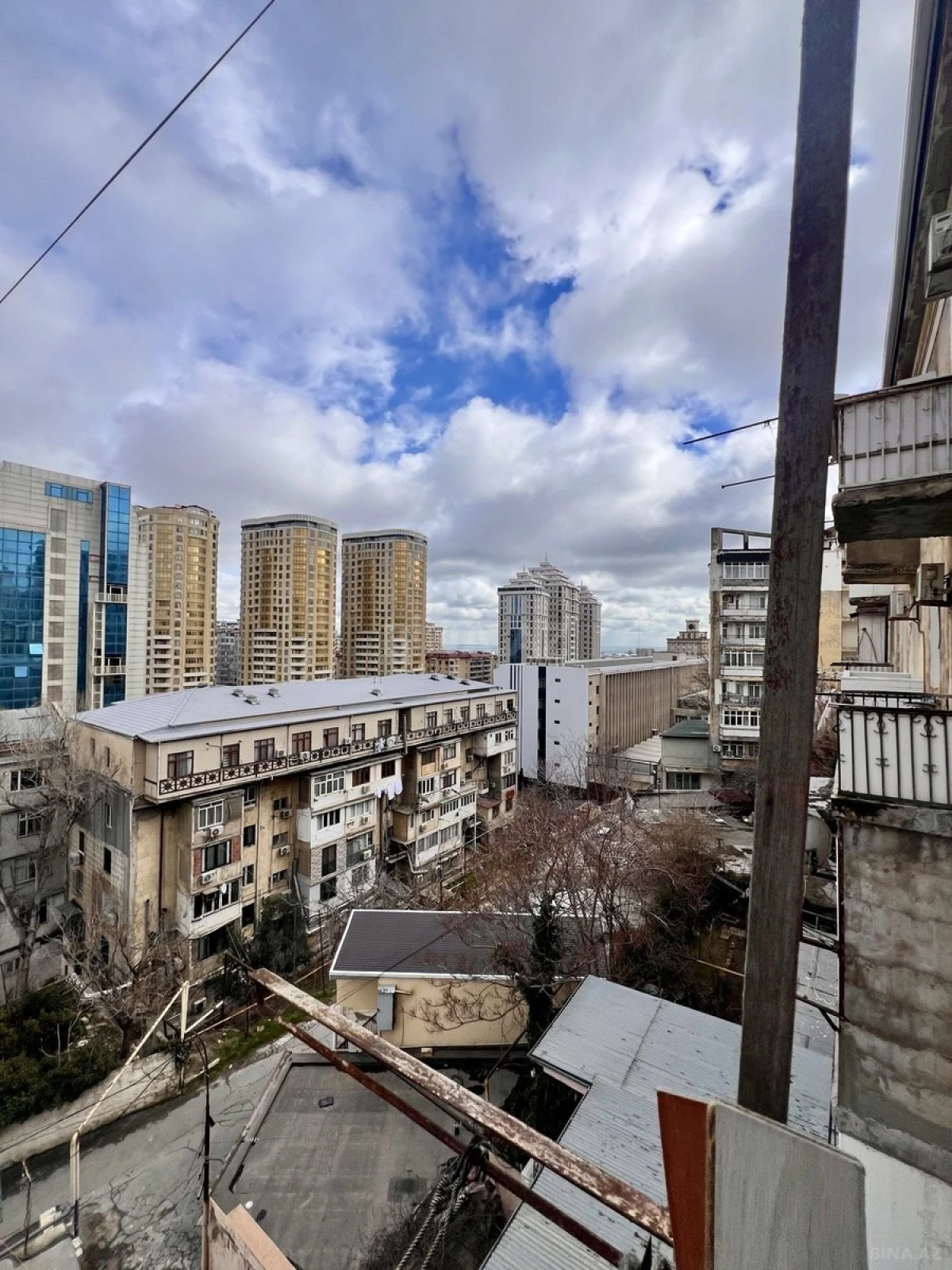 Satılır 3 otaqlı mənzil 80 m²