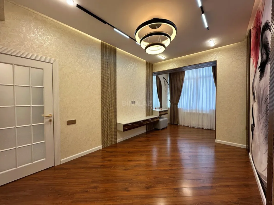 Satılır 2 otaqlı mənzil 85 m²