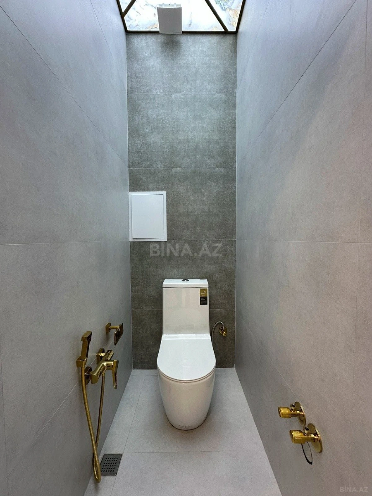 Satılır 2 otaqlı mənzil 85 m²