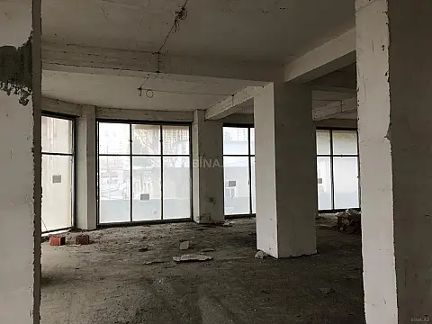 Satılır obyekt 167 m²