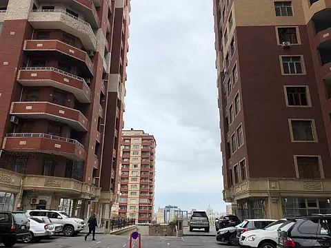 Satılır obyekt 167 m²