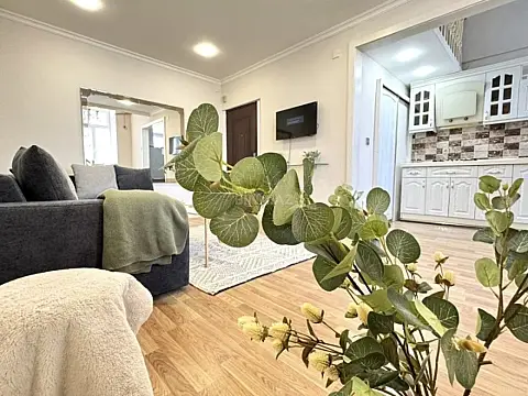 Kirayə verilir 2 otaqlı mənzil 50 m²