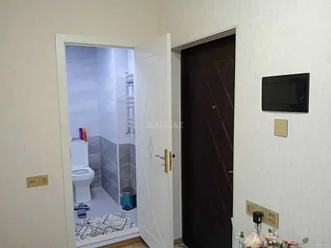Satılır 2 otaqlı mənzil 74 m²