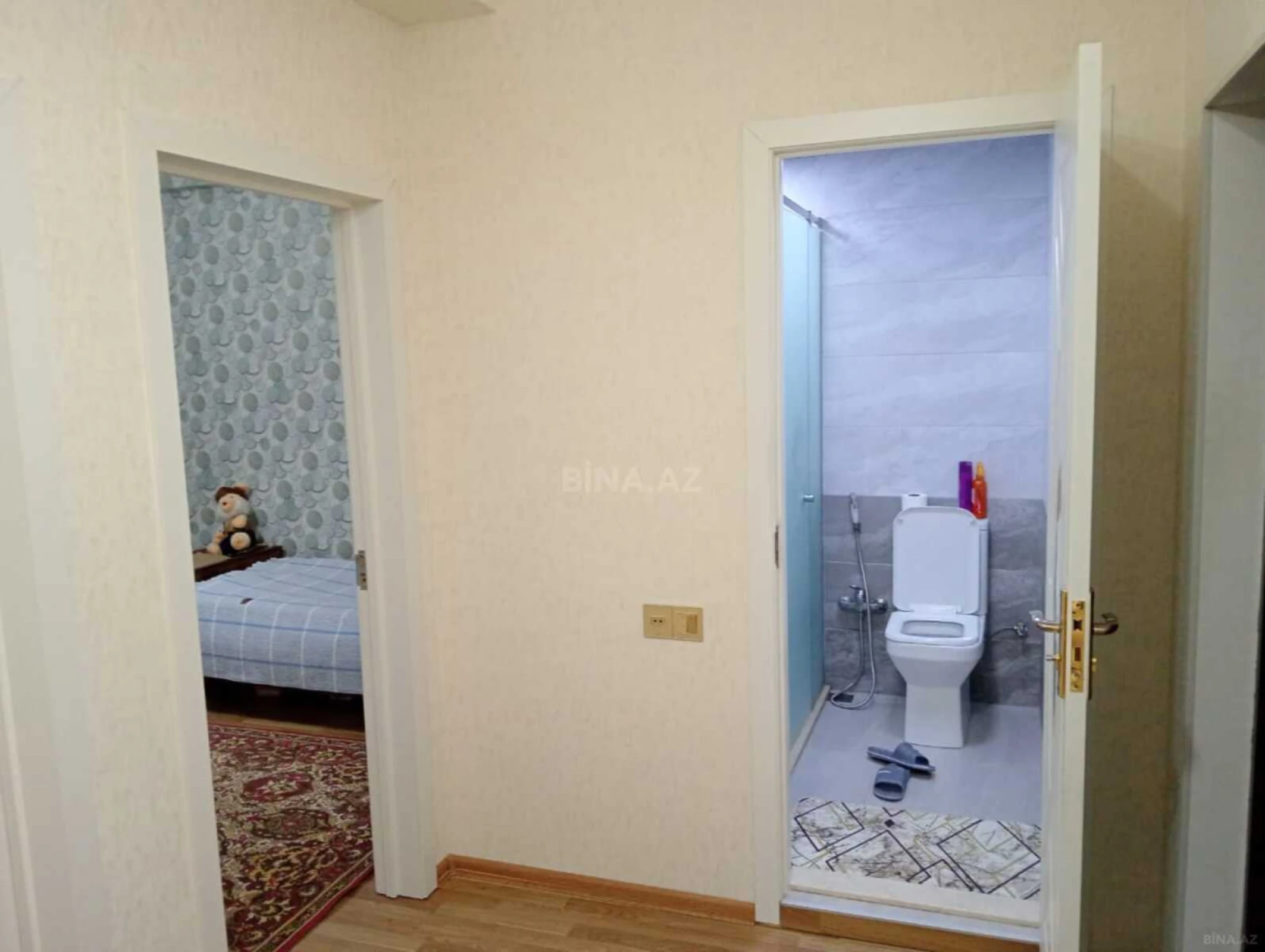 Satılır 2 otaqlı mənzil 74 m²